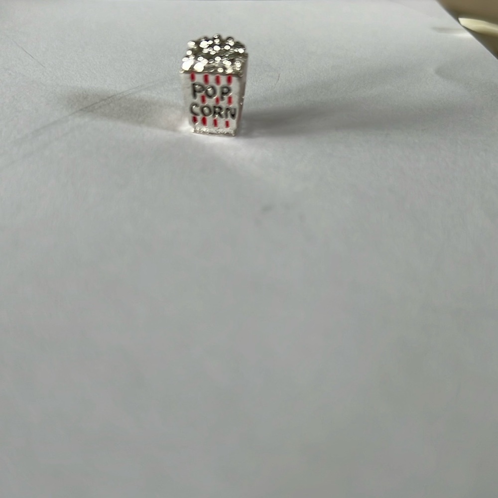 Popcorn charm bead for Pandora or Camilla bracelet will fit - Picture 1 of 3
